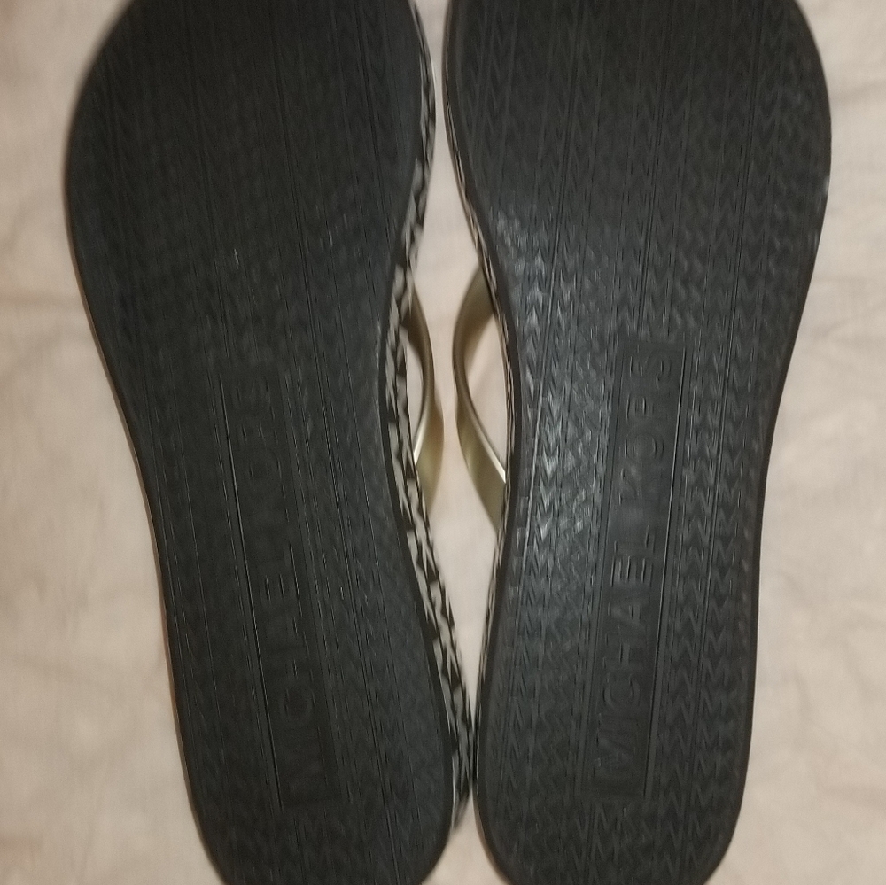 Michael Kors Logo Wedges Flip Flop. Size 10. Black/White/Rose Gold - Picture 6 of 7